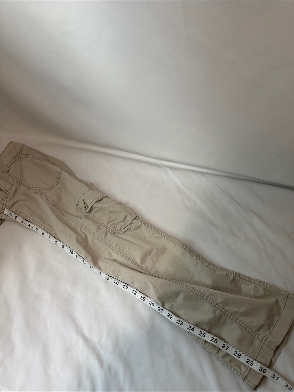 Hollister mid rise relaxed cargo boot pants - Picture 7 of 7
